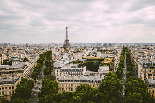 Guide des prix de la couverture d’une toiture à Paris