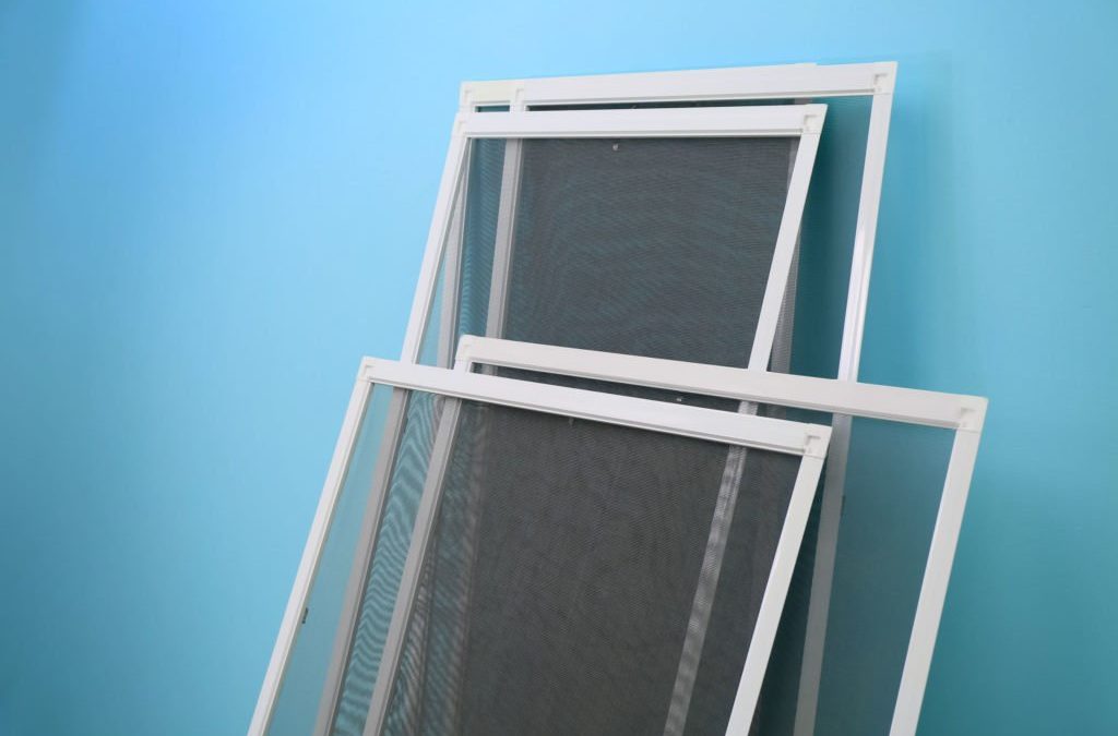 Precio de una mosquitera de ventana: compra e instalación.